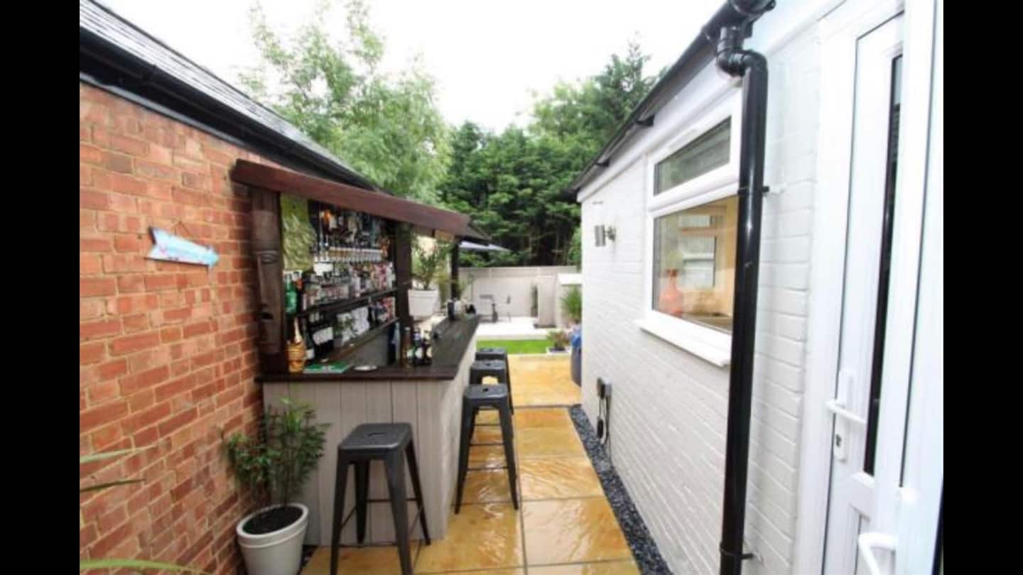 Garden bar