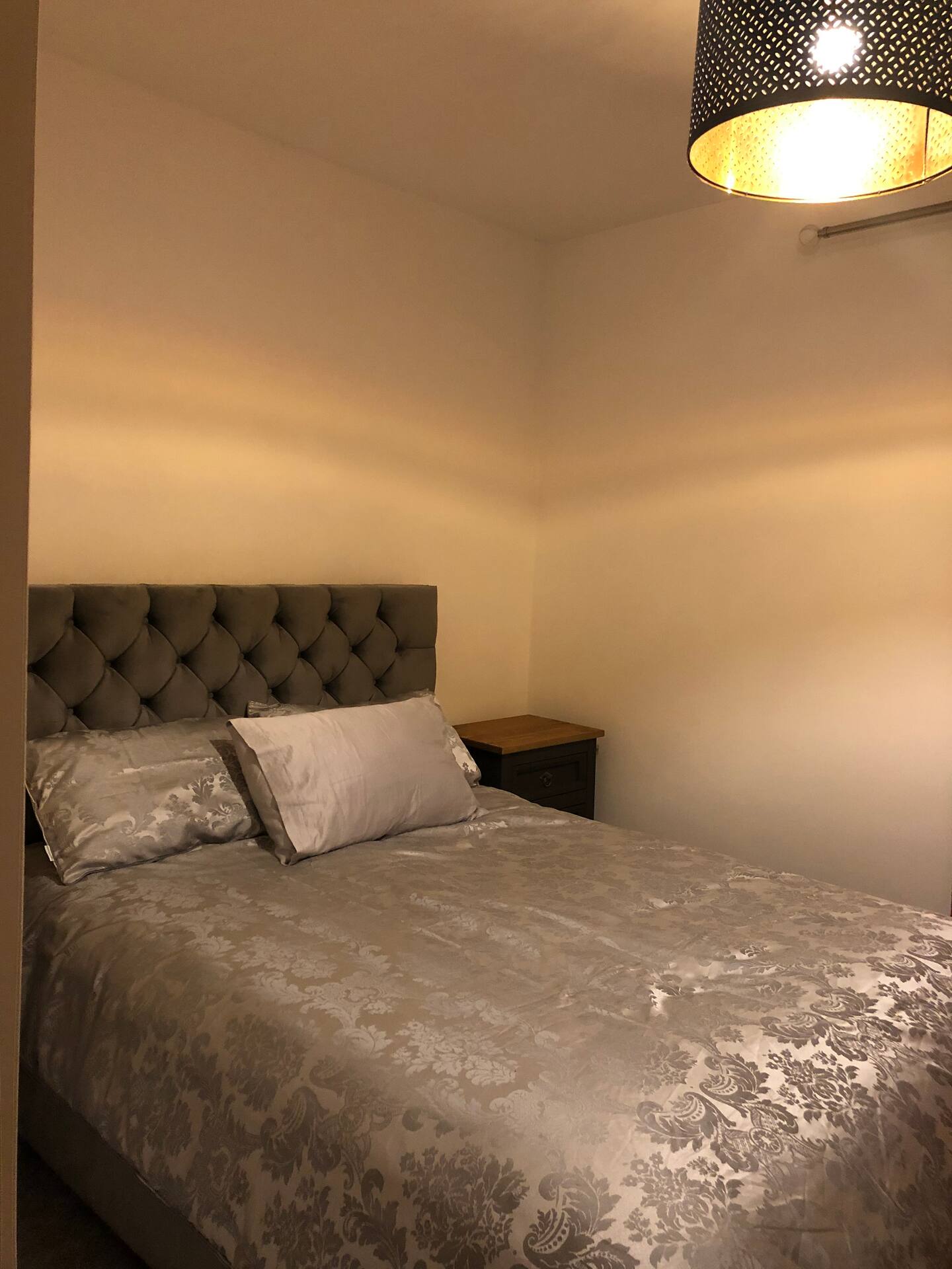 King bedroom with en-suite