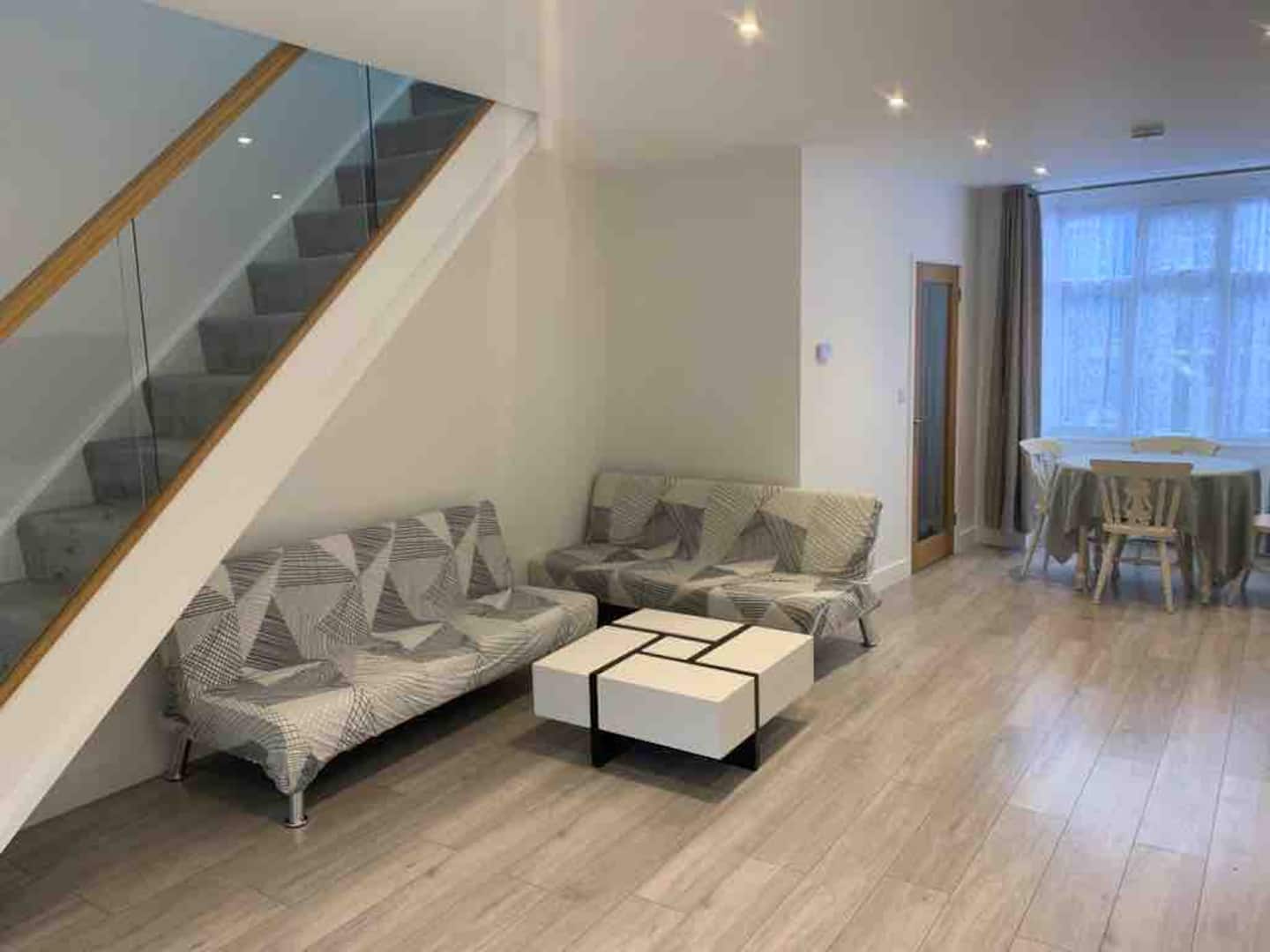 Living & dining area